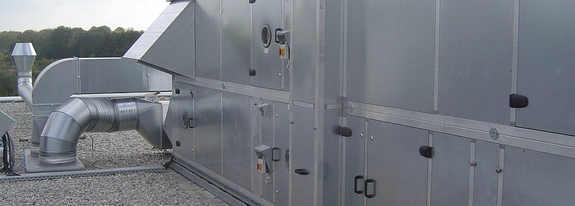 Lüftungsanlage auf Dach